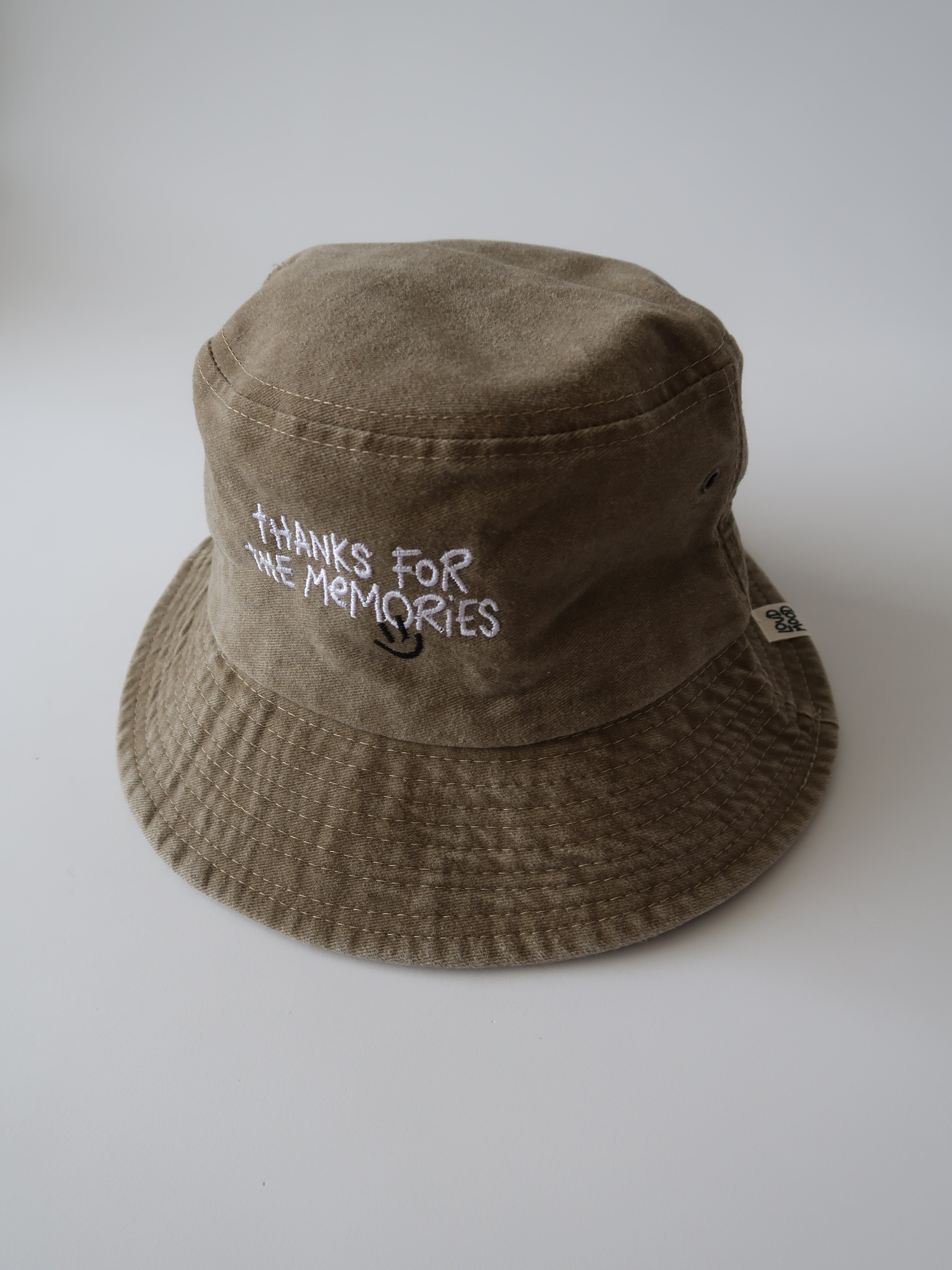 MEMORIES BUCKET HAT