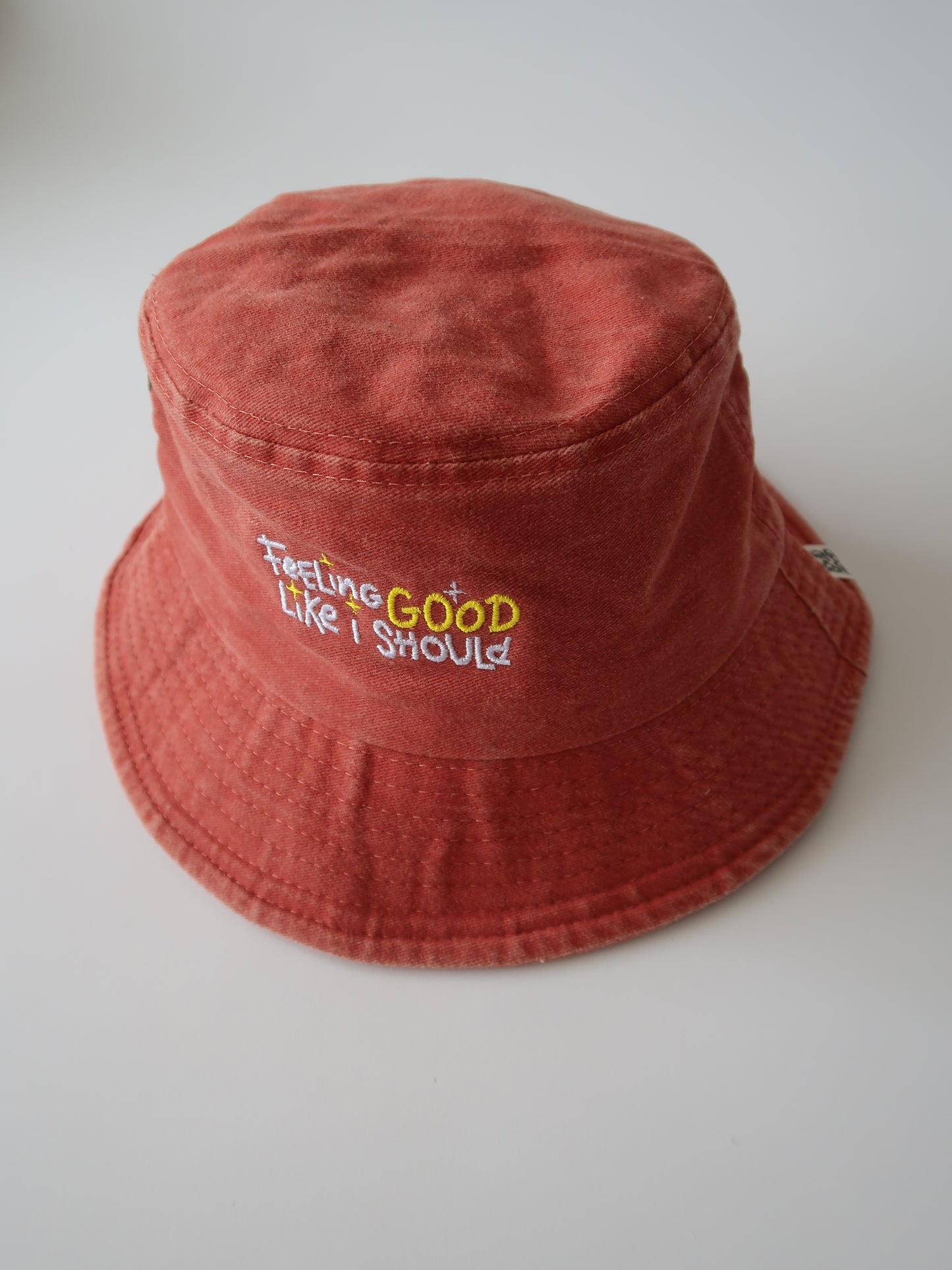 FEELIN GOOD BUCKET HAT